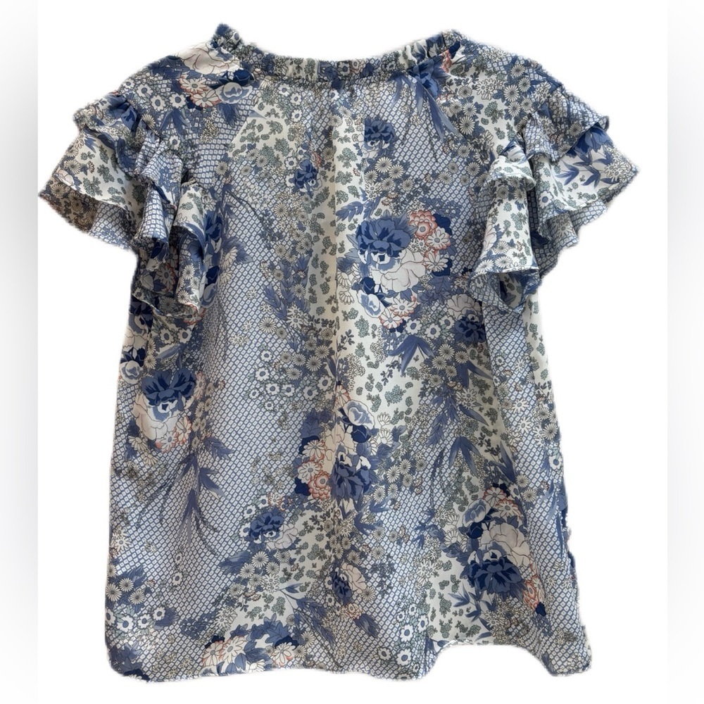 Joie Ruffle Short Sleeve patterned blouse in blue, size small 🌸 - Picture 3 of 8
